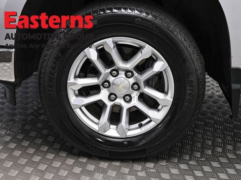 Used 2022 Chevrolet Silverado 1500 LT AWD/4WD image 34