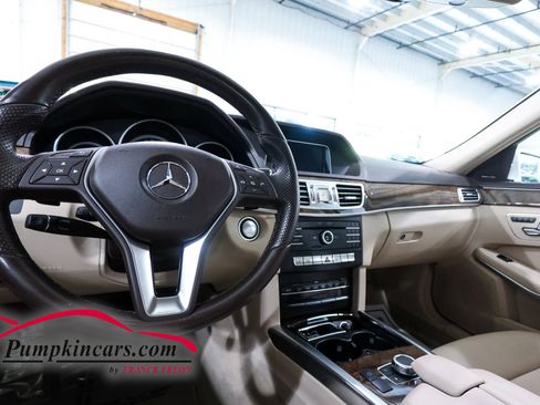 Used 2016 Mercedes-Benz E 350 4MATIC Sedan w/ Premium Package image 31