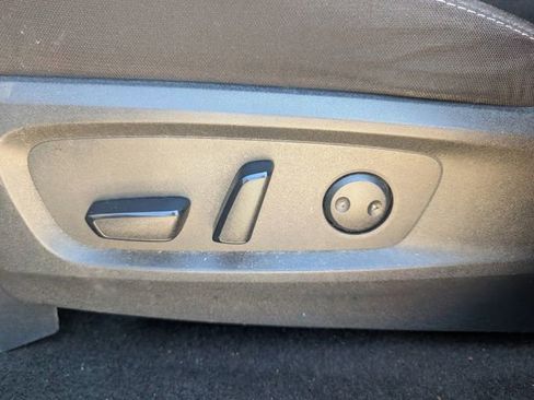 Used 2023 Nissan Pathfinder SV image 24