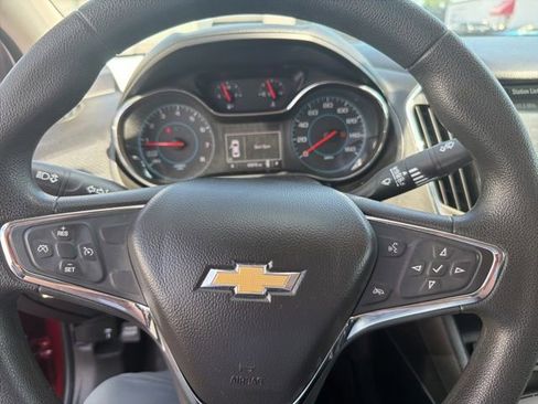 Used 2018 Chevrolet Cruze LT w/ Convenience Package FWD image 14