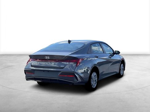 New 2026 Hyundai Elantra Blue image 7
