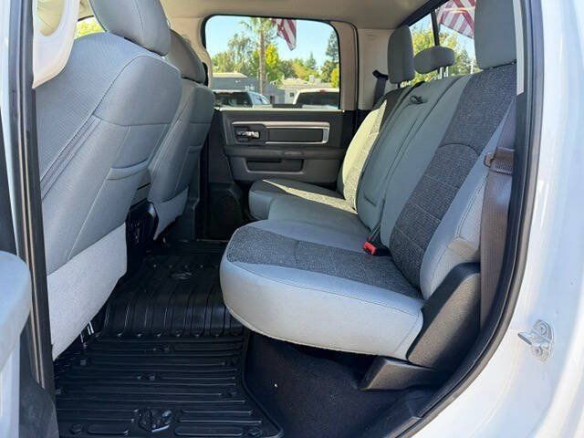 Used 2018 RAM 2500 Big Horn w/ Harvest Edition AWD/4WD image 22