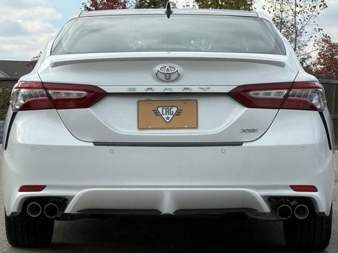 Used 2018 Toyota Camry XSE image 4