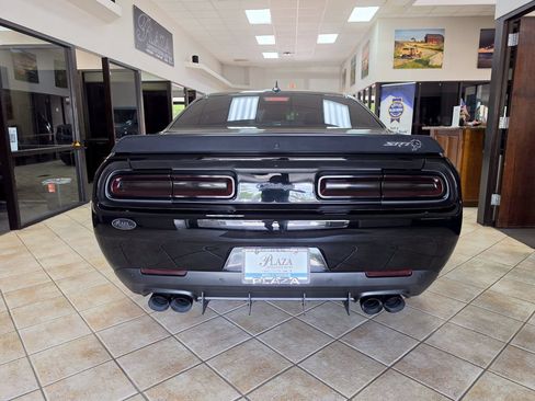 Used 2019 Dodge Challenger SRT Hellcat Redeye RWD image 4