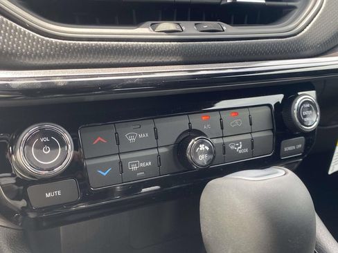 New 2026 Jeep Compass Latitude AWD/4WD image 48