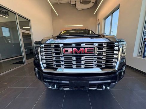 Used 2024 GMC Sierra 2500 Denali w/ Denali Reserve Package AWD/4WD image 7