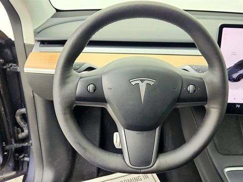Used 2023 Tesla Model Y Long Range AWD/4WD image 13