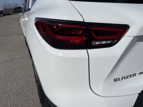 Used 2023 Chevrolet Blazer LT w/ Convenience Package image 12