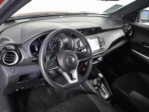 Used 2018 Nissan Kicks SV w/ Interior Electronics Package image 7