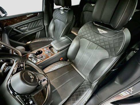 Used 2018 Bentley Bentayga AWD/4WD image 5