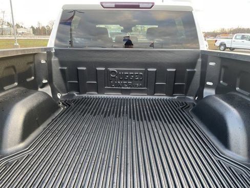 Used 2022 Chevrolet Silverado 1500 Custom image 70