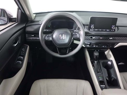 Used 2023 Honda Accord EX image 34