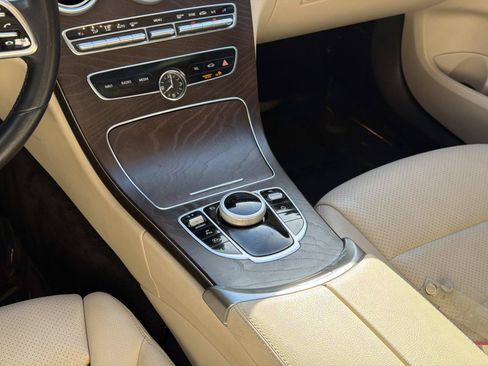 Used 2021 Mercedes-Benz C 300 Sedan image 10