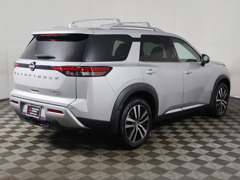 Used 2024 Nissan Pathfinder Platinum w/ Cargo Package AWD/4WD image 15