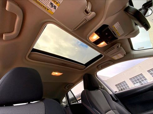 Used 2023 Subaru Crosstrek 2.0i Premium image 25