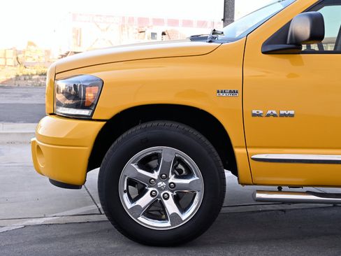 Used 2008 Dodge Ram 1500 Truck SLT w/ Navigation Convenience Group RWD image 30