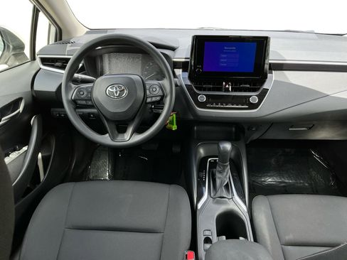 Used 2025 Toyota Corolla LE FWD image 14