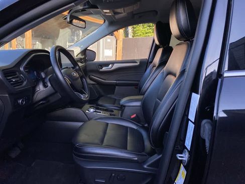Used 2025 Ford Escape Platinum AWD/4WD image 14