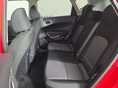 Used 2023 Kia Soul LX image 21