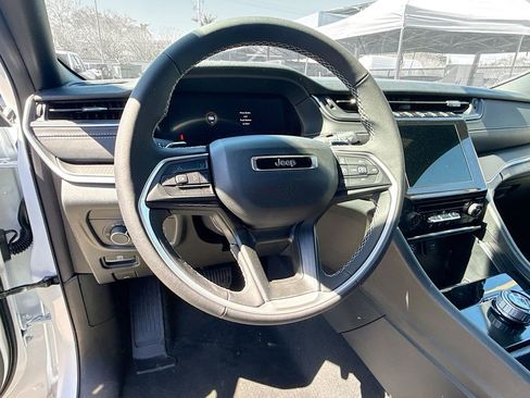 New 2026 Jeep Grand Cherokee Laredo RWD image 11