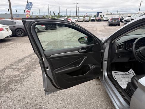 Used 2021 Volkswagen Jetta S FWD image 13