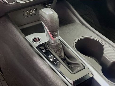 Used 2025 Nissan Altima 2.5 SV FWD image 17