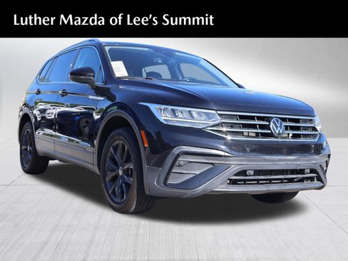 Used 2022 Volkswagen Tiguan SE w/ Panoramic Sunroof Package AWD/4WD image 1