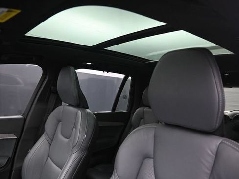 Used 2023 Volvo XC90 B6 Ultimate w/ Protection Package Premier AWD/4WD image 13