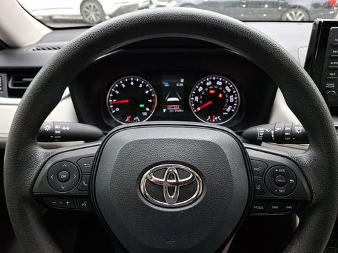 Used 2022 Toyota RAV4 XLE w/ Convenience Package AWD/4WD image 19