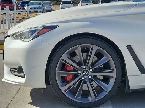 Used 2022 INFINITI Q60 Red Sport 400 w/ Carbon Fiber Package image 39