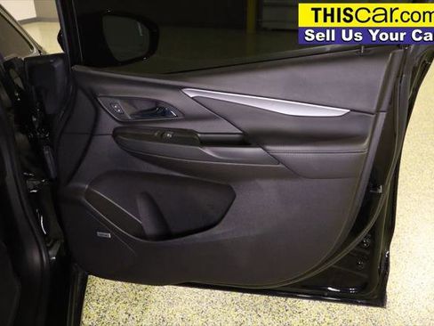 Used 2022 Chevrolet Bolt LT w/ Infotainment Package image 29