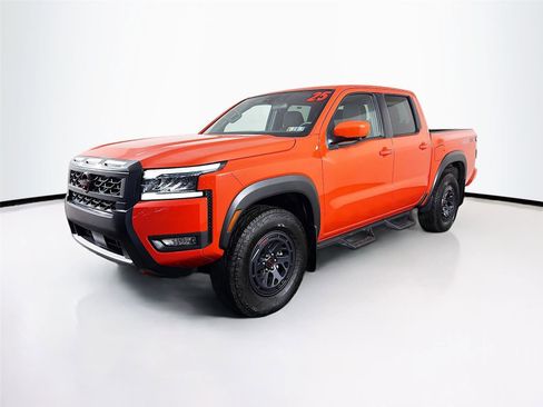 Used 2025 Nissan Frontier PRO-4X w/ Pro Convenience Package AWD/4WD image 3