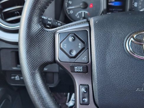 Used 2019 Toyota Tacoma TRD Off-Road AWD/4WD image 17