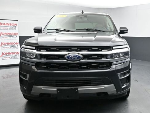 Used 2023 Ford Expedition Limited image 3