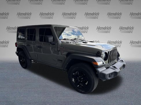 Used 2022 Jeep Wrangler Unlimited Sport AWD/4WD image 2