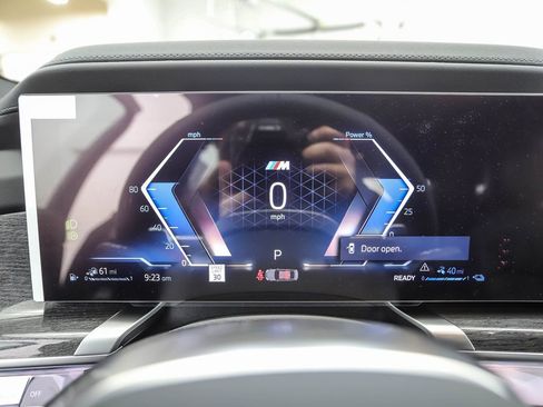 Used 2026 BMW 750e xDrive w/ Executive Package image 14