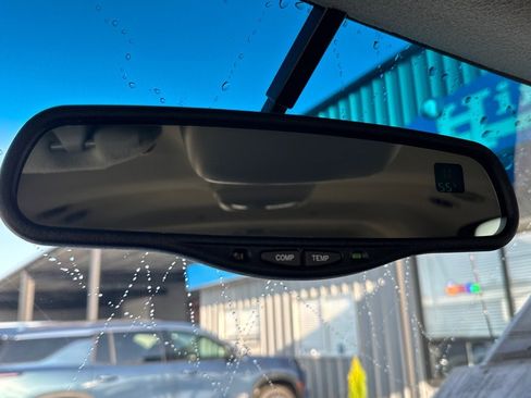 Used 2002 Chevrolet Tahoe LS image 14