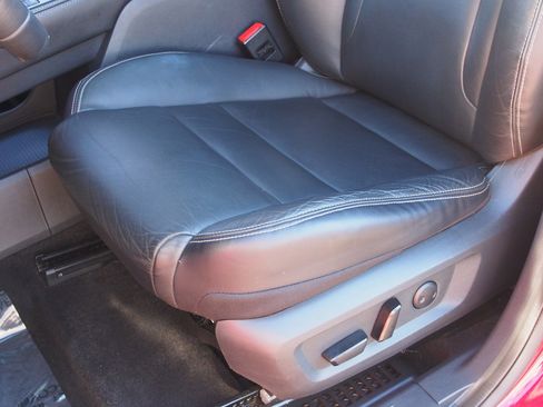 Used 2021 Nissan Rogue SL w/ Premium Package image 18