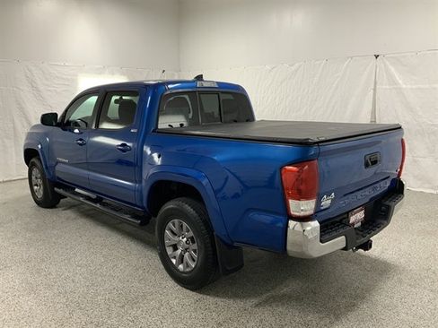 Used 2016 Toyota Tacoma SR5 image 5