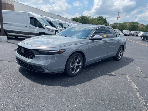 Used 2023 Honda Accord EX-L image 1