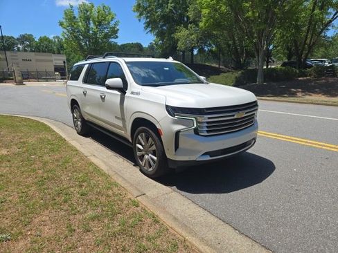Used 2021 Chevrolet Suburban High Country w/ Premium Package AWD/4WD image 3