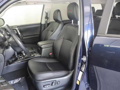 Used 2023 Toyota 4Runner TRD Off-Road Premium w/ Moonroof Package AWD/4WD image 9