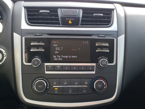 Used 2016 Nissan Altima 2.5 SR w/ LED Appearance Package image 20