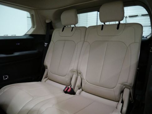 Used 2021 Jeep Grand Cherokee L Limited w/ Luxury Tech Group II image 25