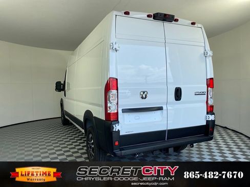 New 2027 RAM ProMaster 2500 w/ Quick Order Package 22G SLT FWD image 5