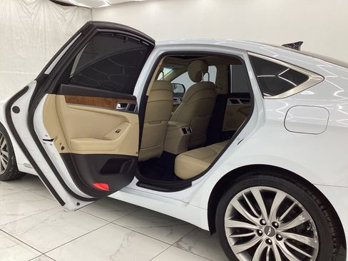 Used 2015 Hyundai Genesis 5.0 w/ Option Group 05 RWD image 22