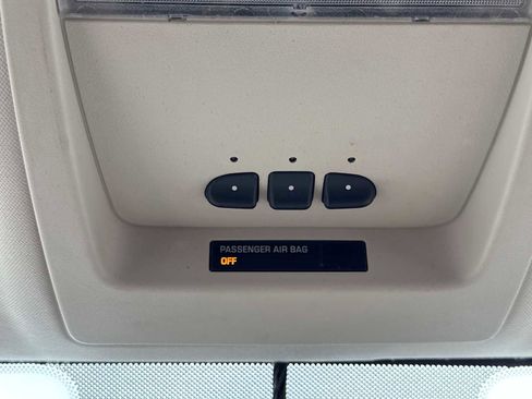 Used 2010 Cadillac Escalade ESV Platinum image 12