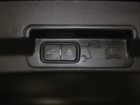 Used 2022 Ford Explorer Platinum RWD image 14