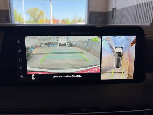 Certified 2025 Nissan Kicks SR w/ SR Premium Package AWD/4WD image 26