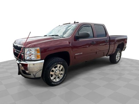 Used 2013 Chevrolet Silverado 2500 LT w/ Interior Plus Package AWD/4WD image 1